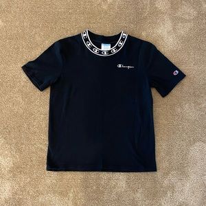 Champion tshirt size medium
